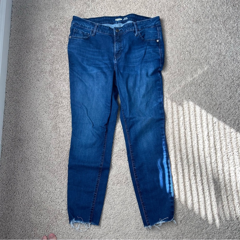 Old Navy Rockstar super skinny built in sculpt jeans size 14